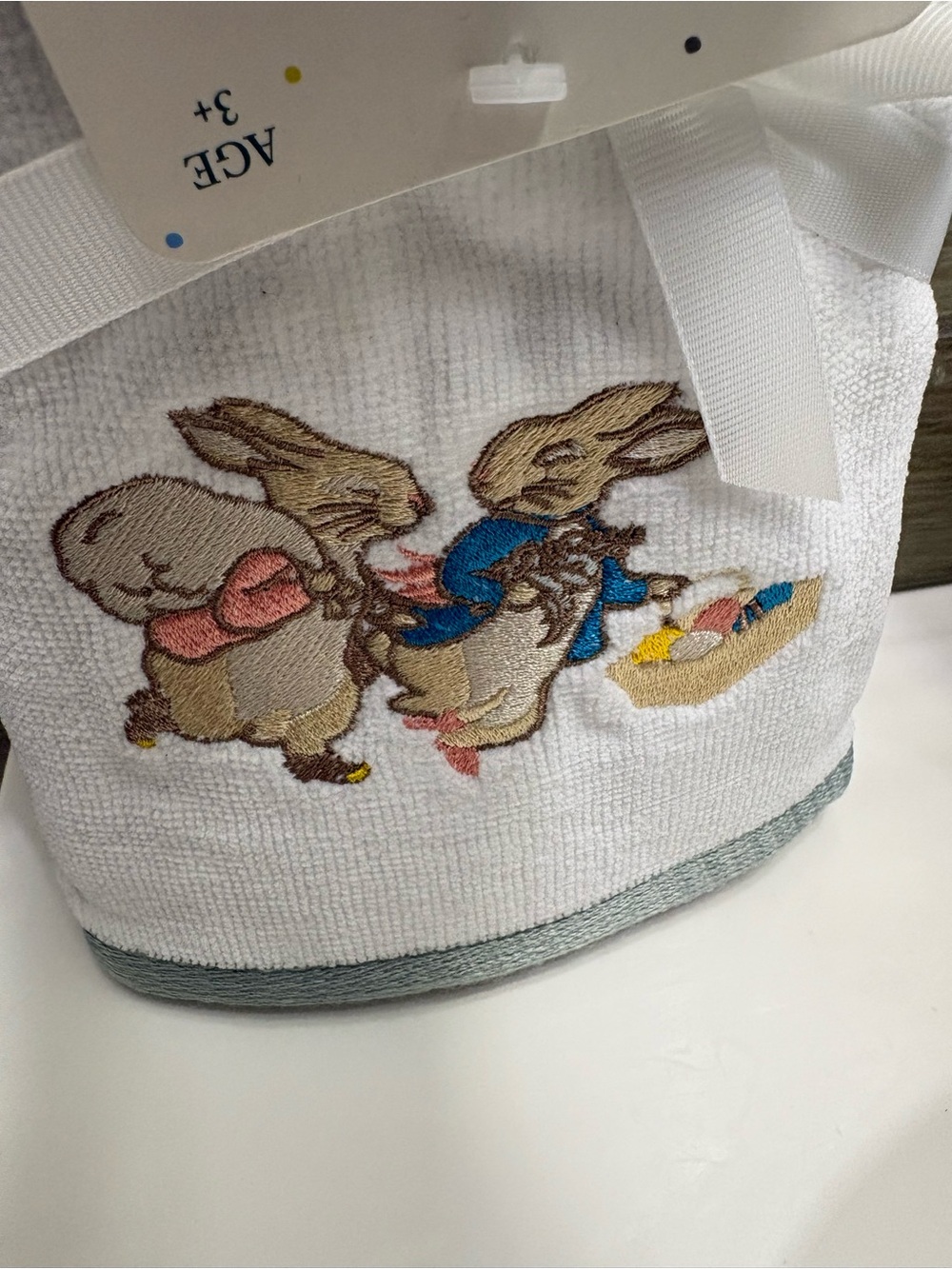Peter Rabbit 2 Pack Hand Towels - Picture 4 of 7